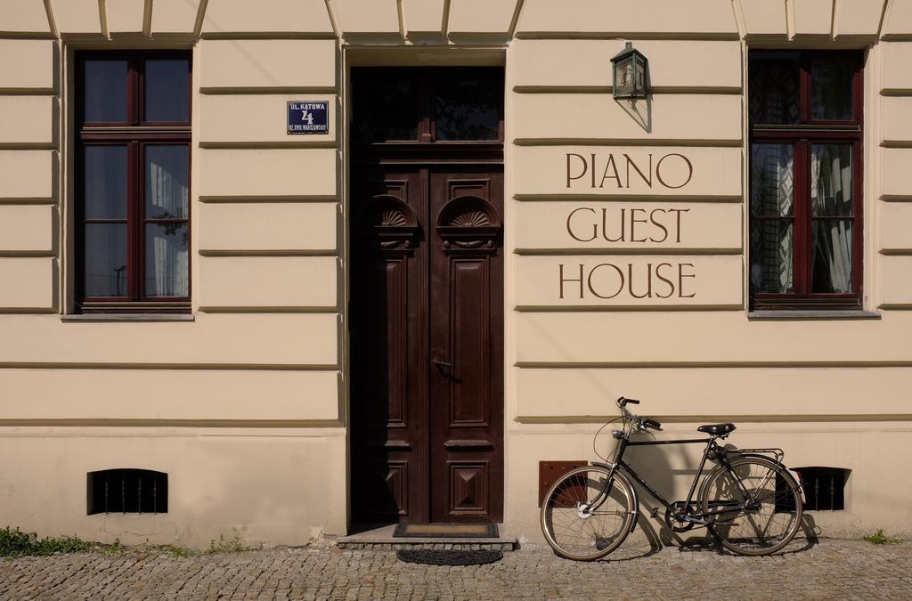Piano Guest House Краків Екстер'єр фото