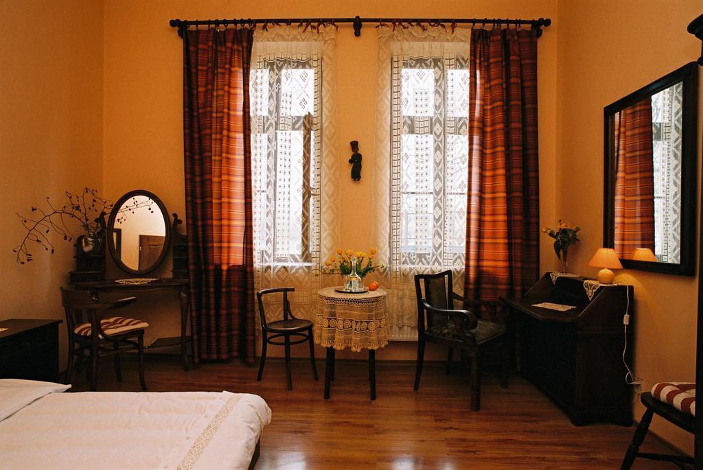 Piano Guest House Краків Екстер'єр фото