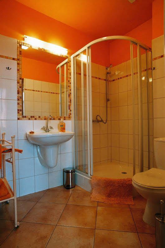 Piano Guest House Краків Екстер'єр фото